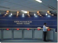 Post thumbnail of Mesin Antrian di Kantor Pajak