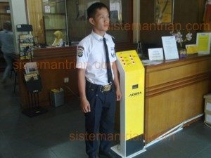 Aksi Satpam Adira siap siaga